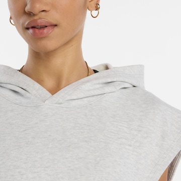 new balance Sweatshirt 'Embossed' in Grijs