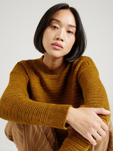 ABOUT YOU Sweater 'Nicola' in Yellow