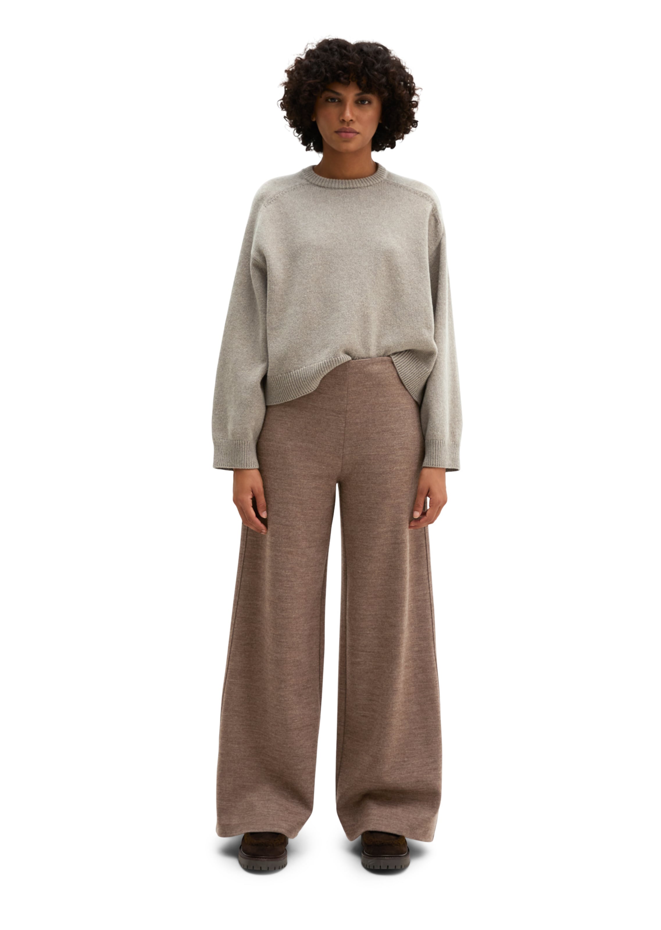 Marc O'Polo Loose fit Trousers in Brown: front