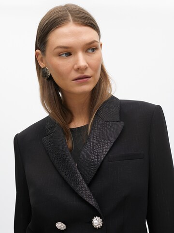 Lola Casademunt Blazers in Zwart