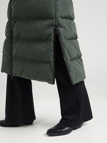 Cappotto invernale di No. 1 Como in verde