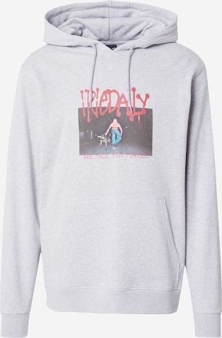 Sweat-shirt 'Furious' Iriedaily en gris : devant