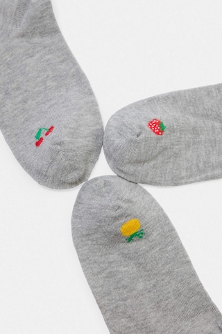 Chaussettes Trendyol en gris