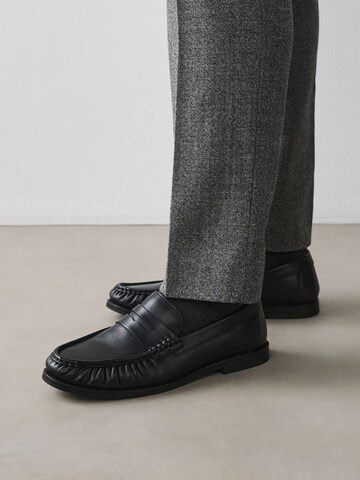 Next Classic Flats in Black