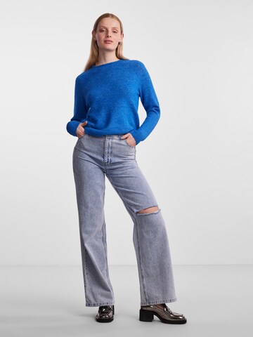 Pull-over 'Juliana' PIECES en bleu