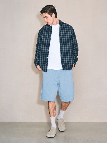 Next Loosefit Shorts 'Edit' in Blau