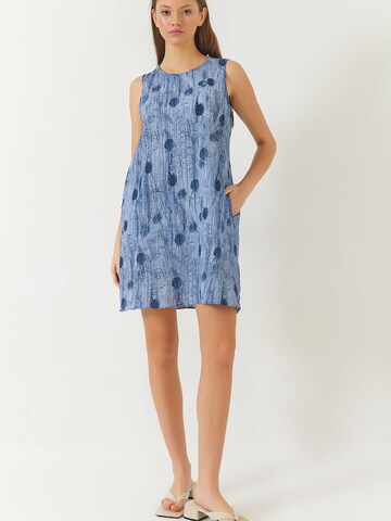 Bianco Lucci Φόρεμα σε μπλε: μπροστά