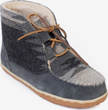 Minnetonka Bootie 'Torrey' in Grey