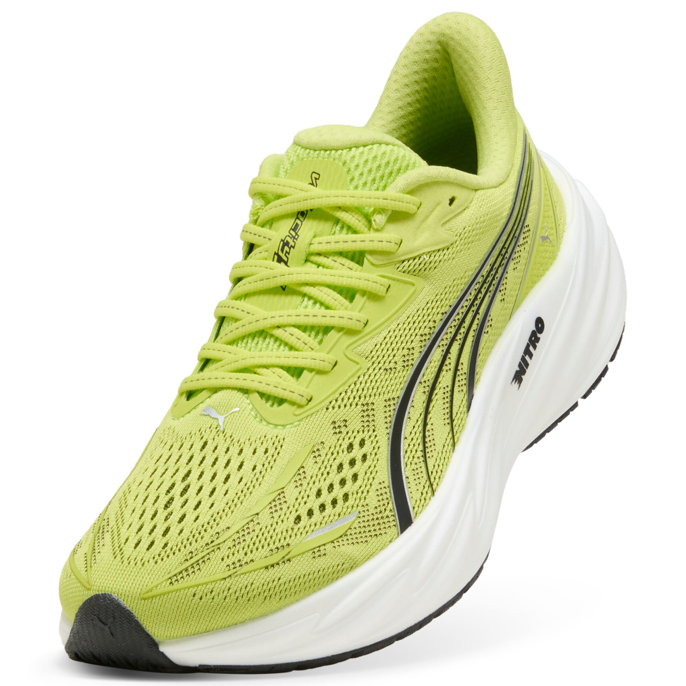 Chaussure de course 'Velocity NITRO 5' PUMA en vert : devant