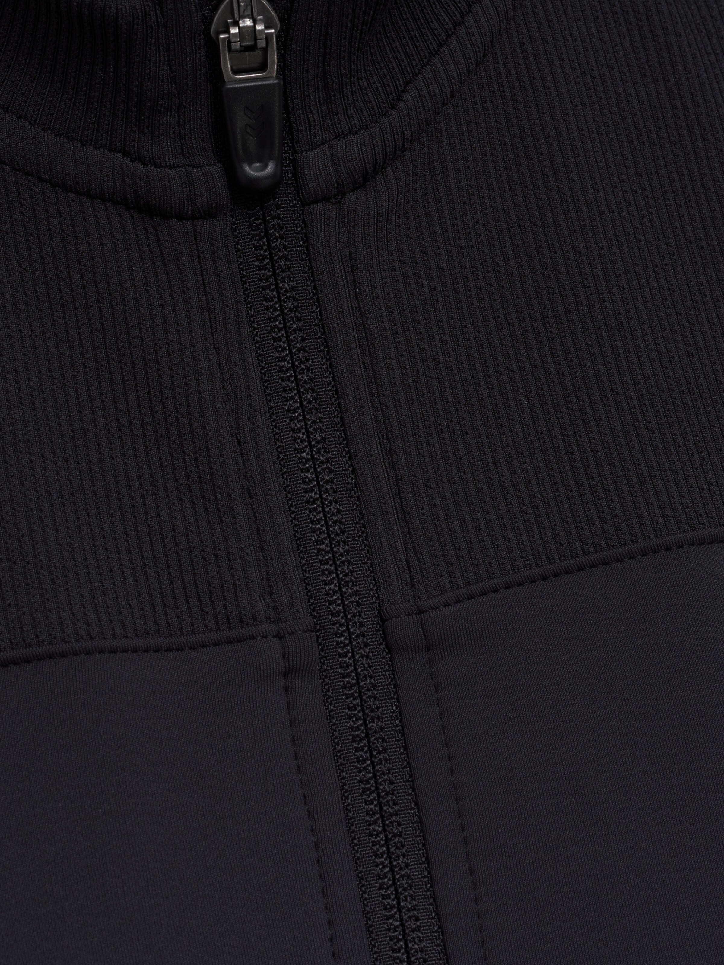 Veste de sport Hummel en noir