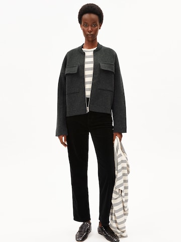 ARMEDANGELS Strickjacke in Grau