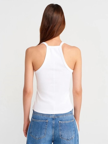 Haut Dilvin en blanc
