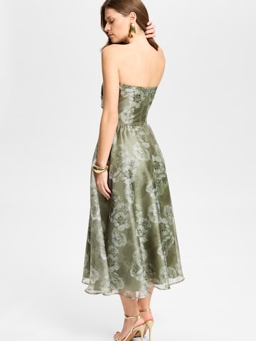 SWING - Vestido en verde