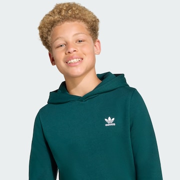 ADIDAS ORIGINALS Mikina 'Essentials' - Zelená