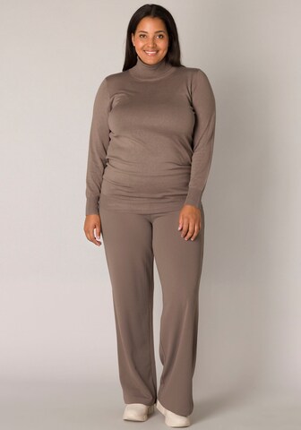 BASE LEVEL CURVY Loosefit Hose in Grau