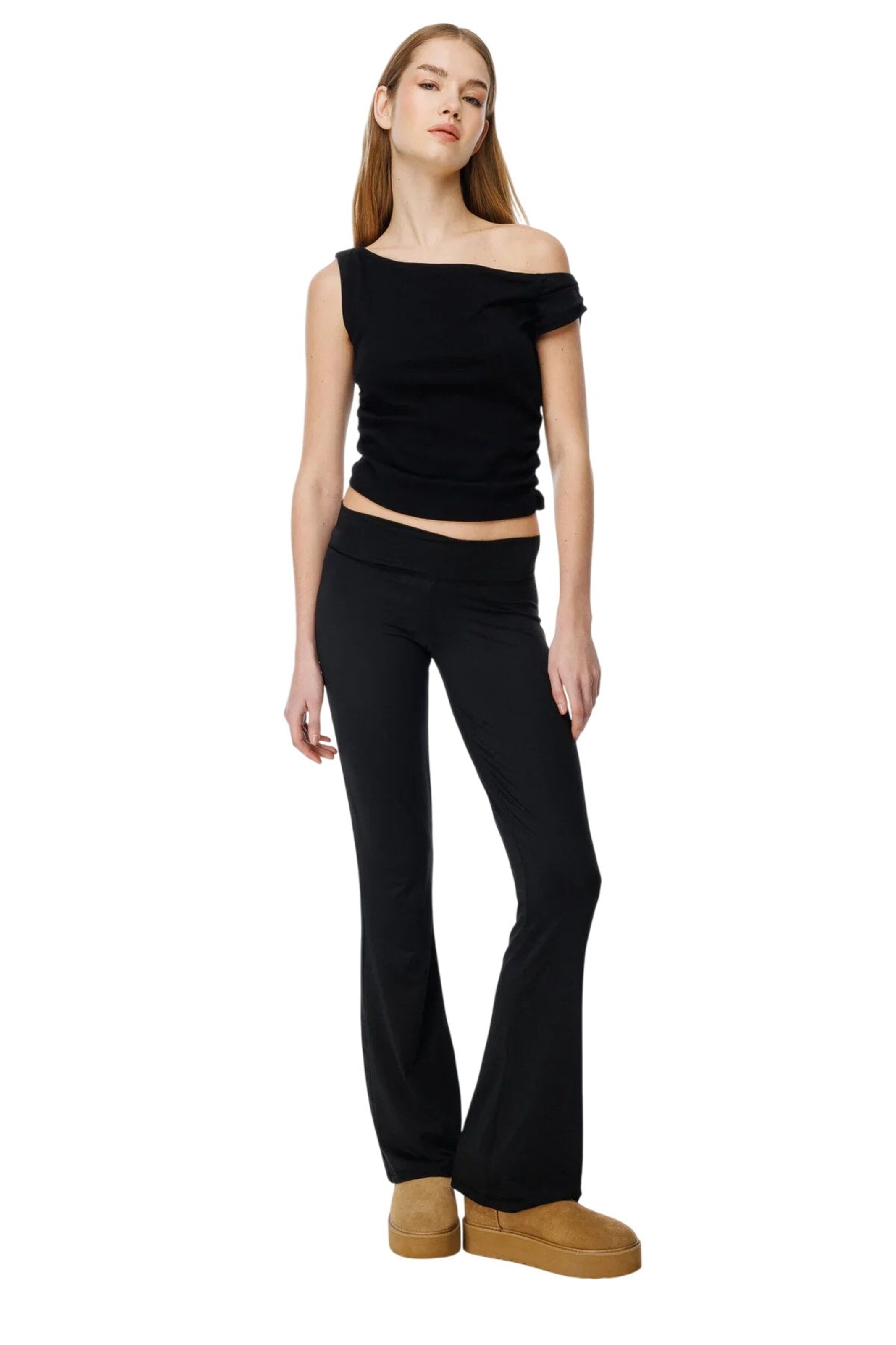 Alexa Dash Regular Hose in Schwarz