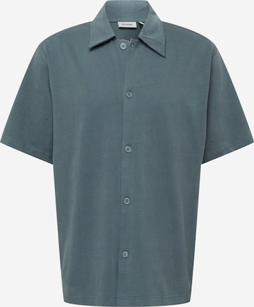 Coupe regular Chemise WEEKDAY en bleu : devant