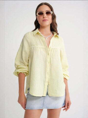 MixRay - Blusa em amarelo: frente