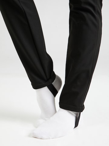 ICEPEAK Slimfit Športne hlače 'ENIGMA' | črna barva