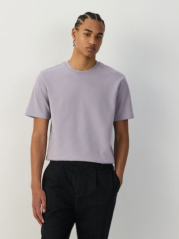 T-Shirt Next en violet : devant