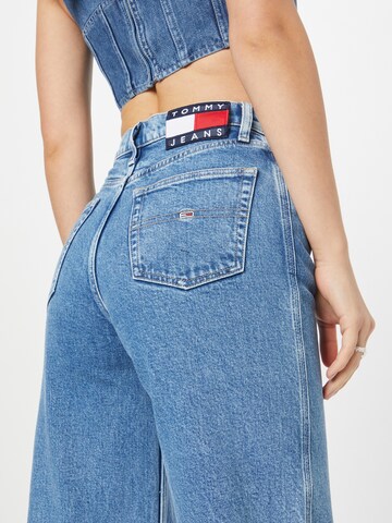 Tommy Jeans Regular Jeans 'Claire' in Blauw