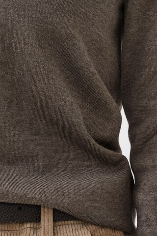 SAINT TROPEZ Sweater 'Mila' in Brown