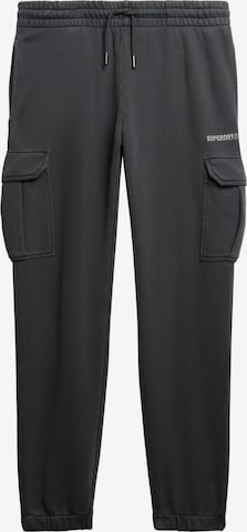 Superdry Tapered Gargohousut värissä musta: etupuoli