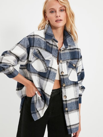 Veste mi-saison Trendyol en bleu