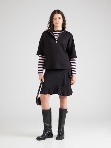 Gonna 'Liliana' di ABOUT YOU in nero