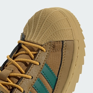 ADIDAS ORIGINALS Støvler 'Superstar' i brun