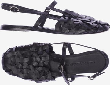 MELVIN & HAMILTON Sandals & High-Heeled Sandals in 39 in Black: front