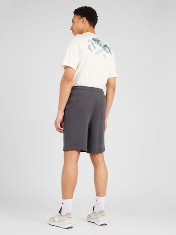 Regular Pantalon Lyle & Scott en gris