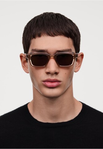 CHIMI Sunglasses in Brown: front