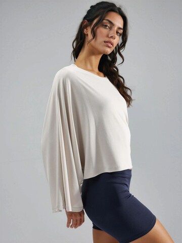 T-shirt Busem en beige