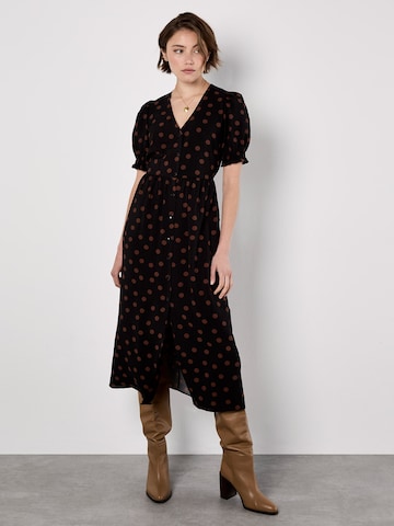 Robe ' ' Apricot en noir : devant
