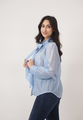 Elara Blouse in Blauw