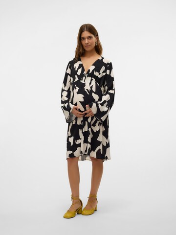 MAMALICIOUS Dress in Black: front