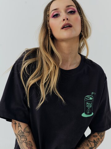 T-shirt 'Ida' ABOUT YOU x Sharlota en noir