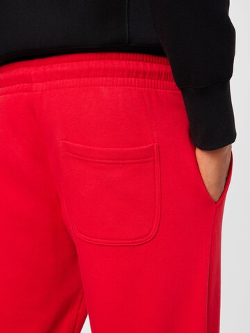 Urban Classics Tapered Pants in Red