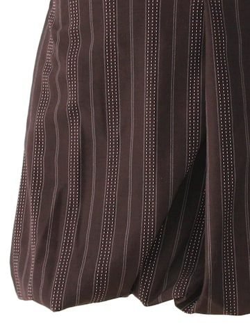 dunkle design Rock in Braun