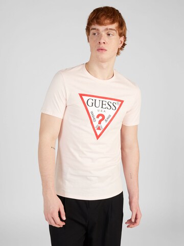 T-Shirt GUESS en rose : devant