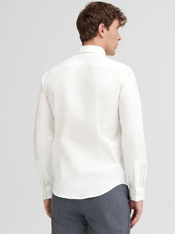 Slim fit Cămaşă business ' CFPalle ' de la Casual Friday pe alb