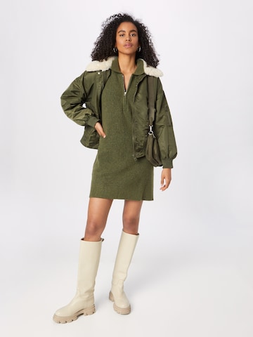 WEEKDAY - Vestido de malha 'Nicki Pike' em verde