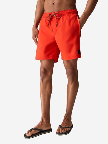 Bogner Fire + Ice Badeshorts 'Sorin' in Rot: Vorderseite