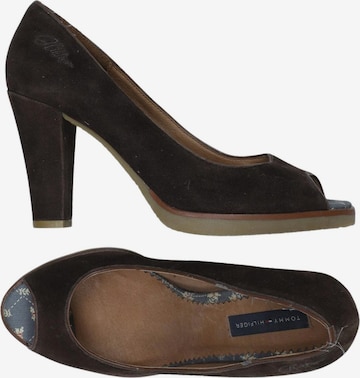 TOMMY HILFIGER Pumps 39 in Braun: Vorderseite