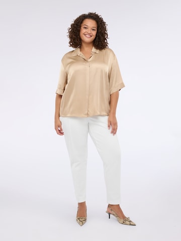 Fiorella Rubino Regular Broek in Wit: voorkant