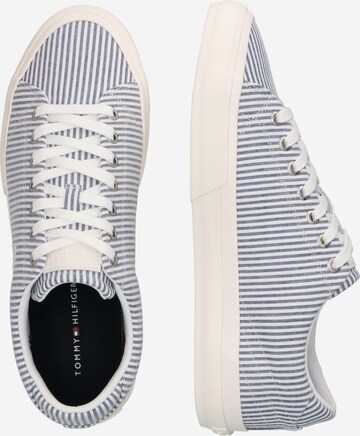 TOMMY HILFIGER Sneakers laag in Blauw