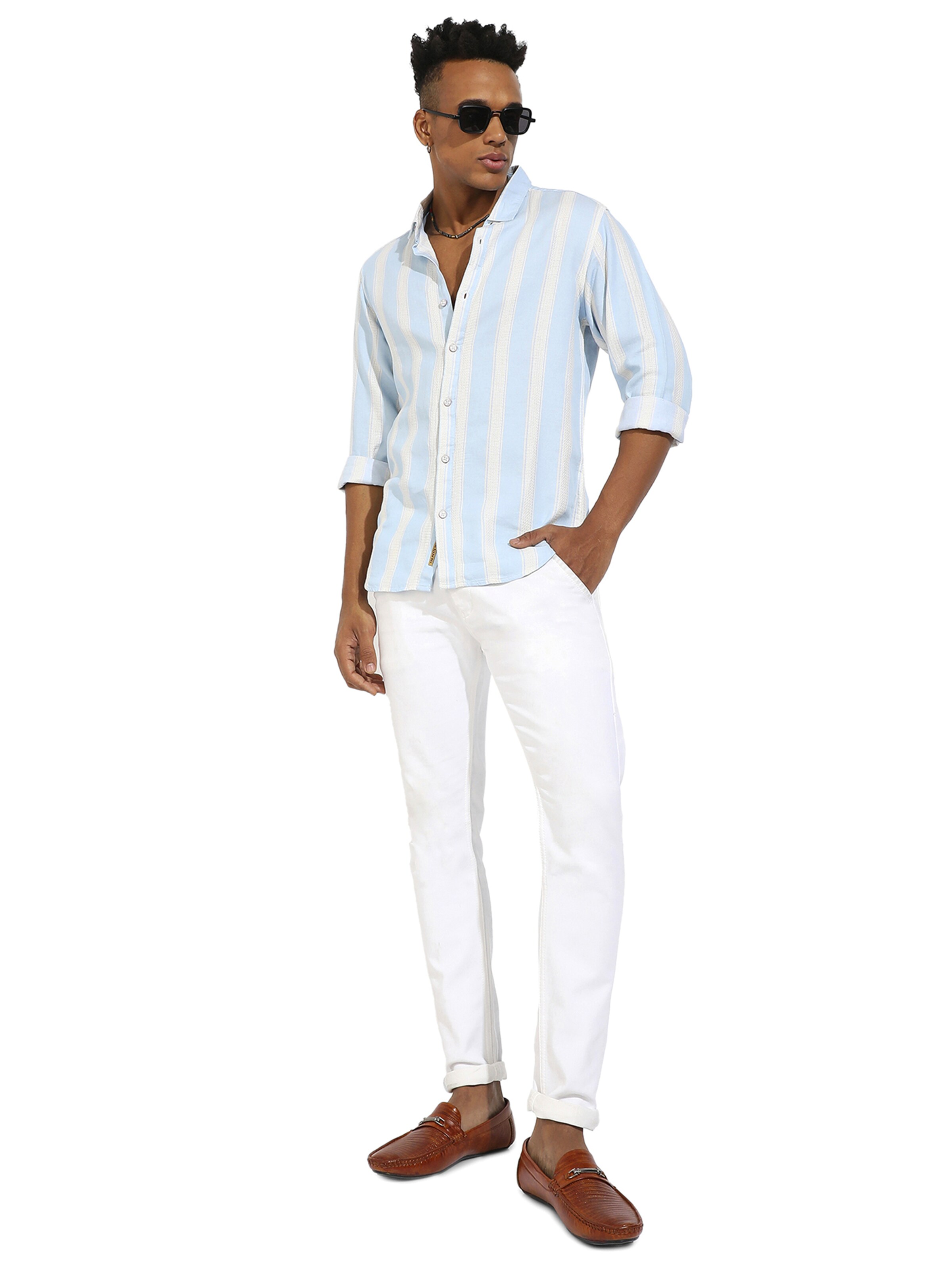 Campus Sutra Regular fit Button Up Shirt in Blue