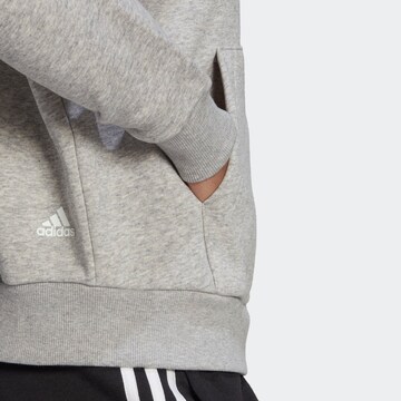 ADIDAS SPORTSWEAR Sportsweatjacka 'Essentials Pinstripe Block Fleece Loose Fit' i grå