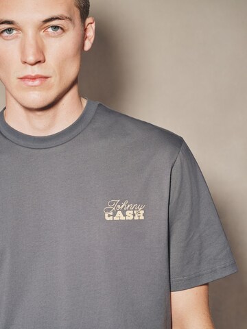 Next Tričko 'Johnny Cash' - Sivá